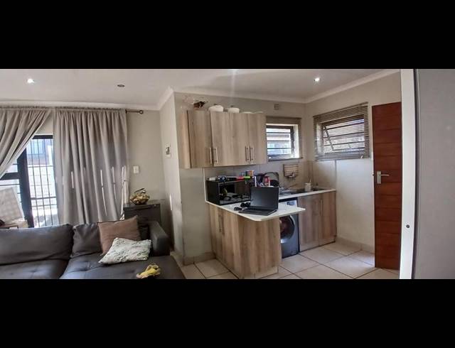 3 BEDROOM HOUSE FOR SALE IN ALBERTSDAL